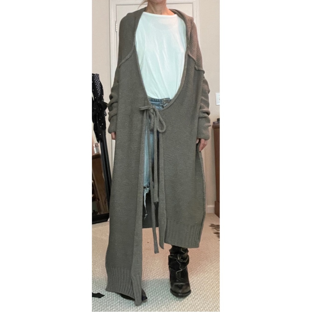 Demobaza women’s sweater